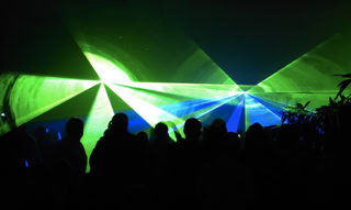 Blue-Tec,  Feuerwerk, Lasershow, Beamshow, Lasershow Dessau, Grafikshow, Grafiklasershow, Hochzeit Lasershow, Fotobox, Fotobox Dessau, Disco, DJ, Hüpfburg 