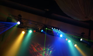 Blue-Tec,  Feuerwerk, Lasershow, Beamshow, Lasershow Dessau, Grafikshow, Grafiklasershow, Hochzeit Lasershow, Fotobox, Fotobox Dessau, Disco, DJ, Hüpfburg 