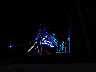Blue-Tec,  Feuerwerk, Lasershow, Beamshow, Lasershow Dessau, Grafikshow, Grafiklasershow, Hochzeit Lasershow, Fotobox, Fotobox Dessau, Disco, DJ, Hüpfburg 