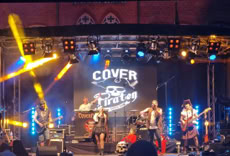 Blue-Tec,  Feuerwerk, Lasershow, Beamshow, Lasershow Dessau, Grafikshow, Grafiklasershow, Hochzeit Lasershow, Fotobox, Fotobox Dessau, Disco, DJ, Hüpfburg 