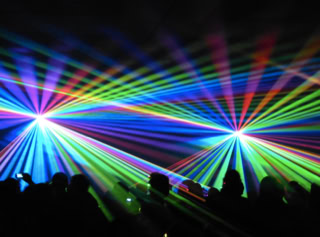 Blue-Tec,  Feuerwerk, Lasershow, Beamshow, Lasershow Dessau, Grafikshow, Grafiklasershow, Hochzeit Lasershow, Fotobox, Fotobox Dessau, Disco, DJ, Hüpfburg 